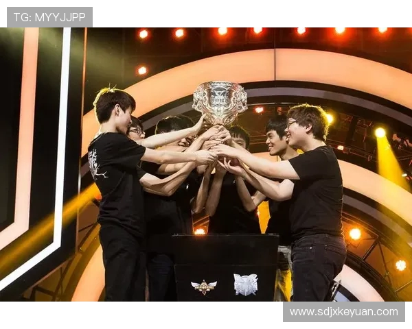 EDG战队逆袭之路解析王者荣耀赛事中的精彩反击与策略运用